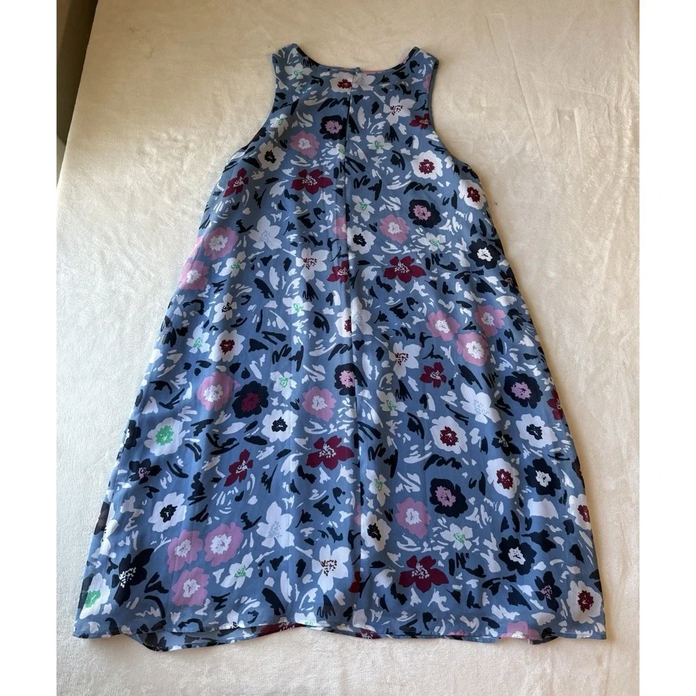 Loft Floral Sleeveless flowy peephole back closure Dress in Blue Size‎ M Summer